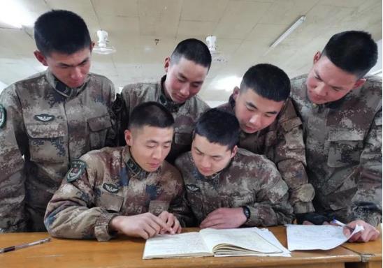 军考专科生,还真就比本科生有优势!(图1) 1-221130111UcU.jpg